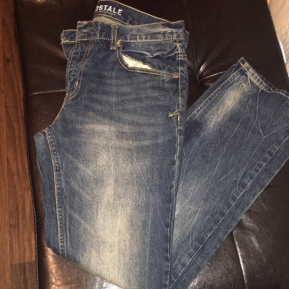 Aeropostale Skinny Jeans. Like new! 34x30.